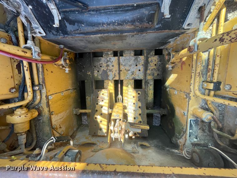 image for item JQ9573 1990 New Holland L455  skid steer loader