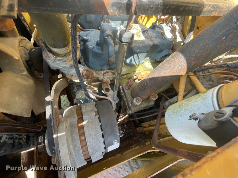 image for item JQ9573 1990 New Holland L455  skid steer loader