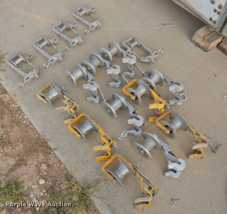 image for item JX9893 Aerial cable blocks