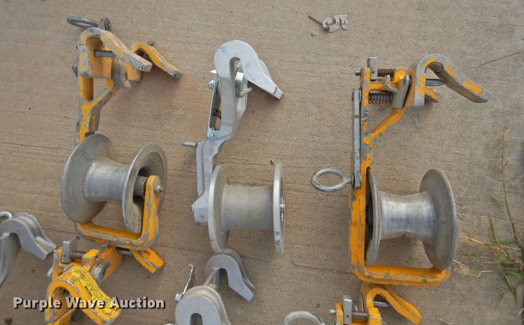 image for item JX9893 Aerial cable blocks