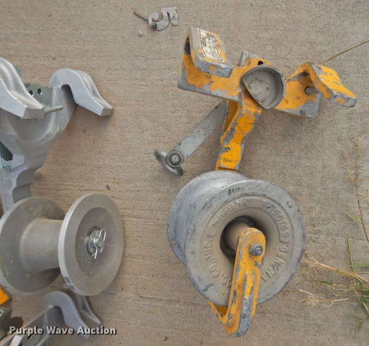 image for item JX9893 Aerial cable blocks