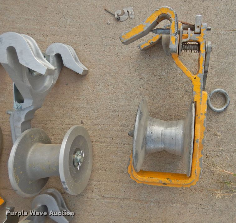 image for item JX9893 Aerial cable blocks