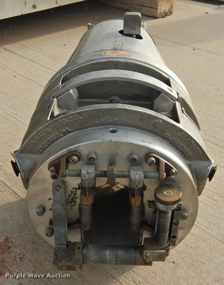 image for item JX9895 GMP J2  aerial cable lasher