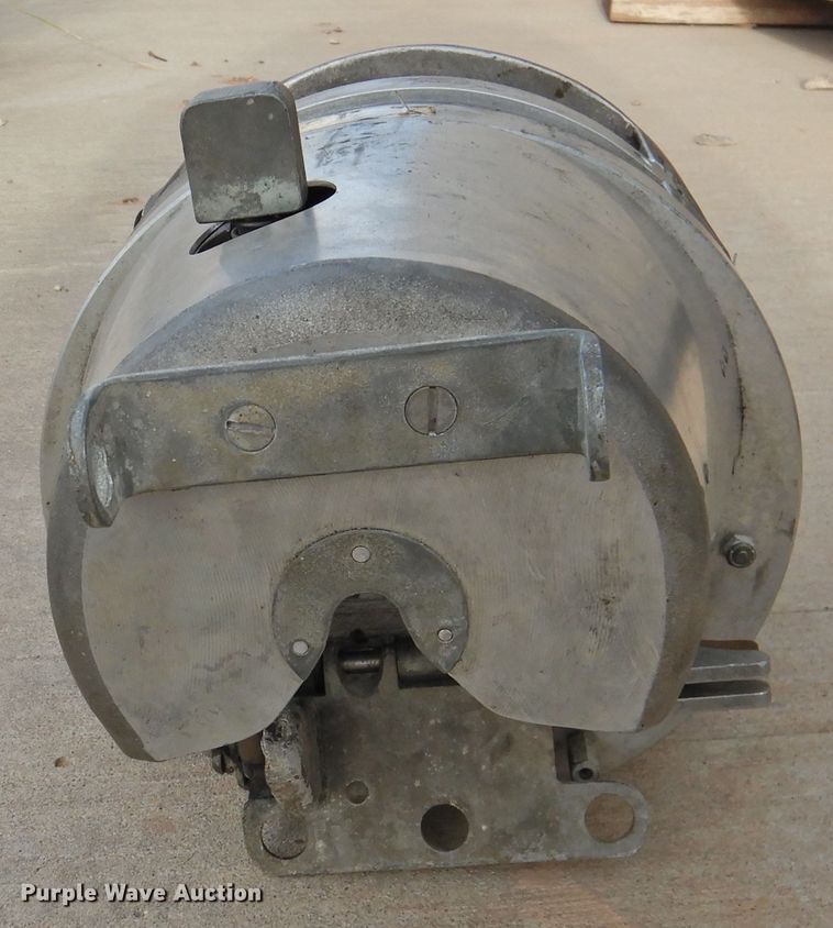 image for item JX9895 GMP J2  aerial cable lasher