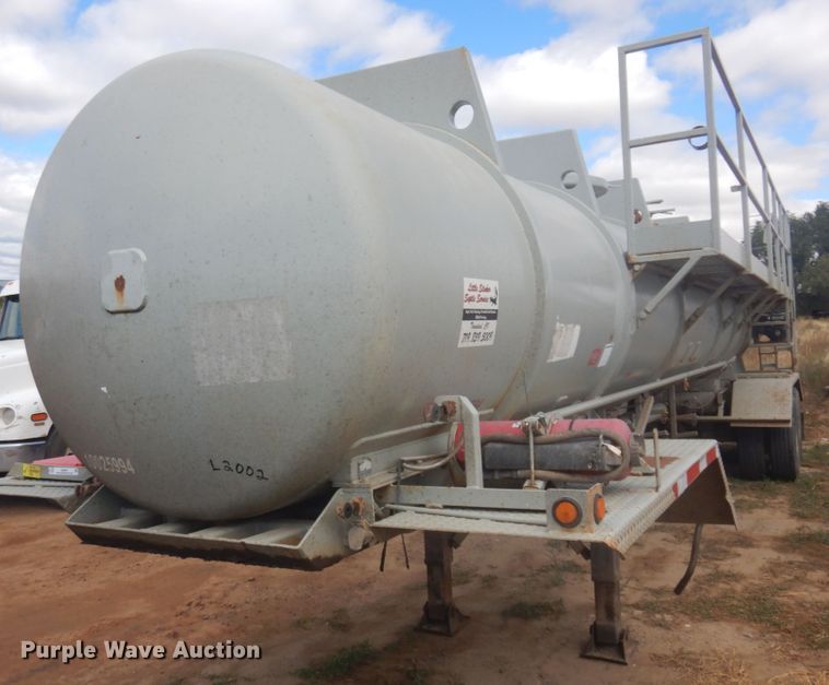 image for item JZ9847 1980 Trailmaster  tank trailer