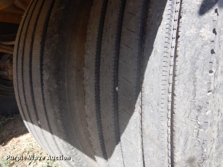 image for item JZ9847 1980 Trailmaster  tank trailer