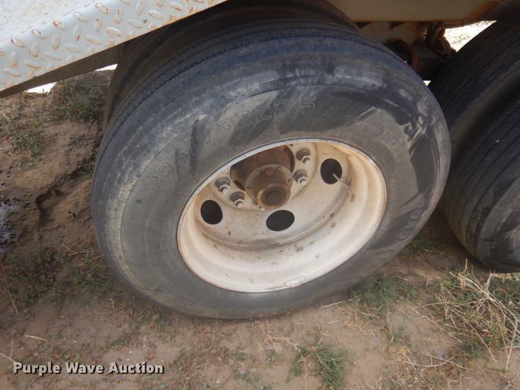 image for item JZ9847 1980 Trailmaster  tank trailer