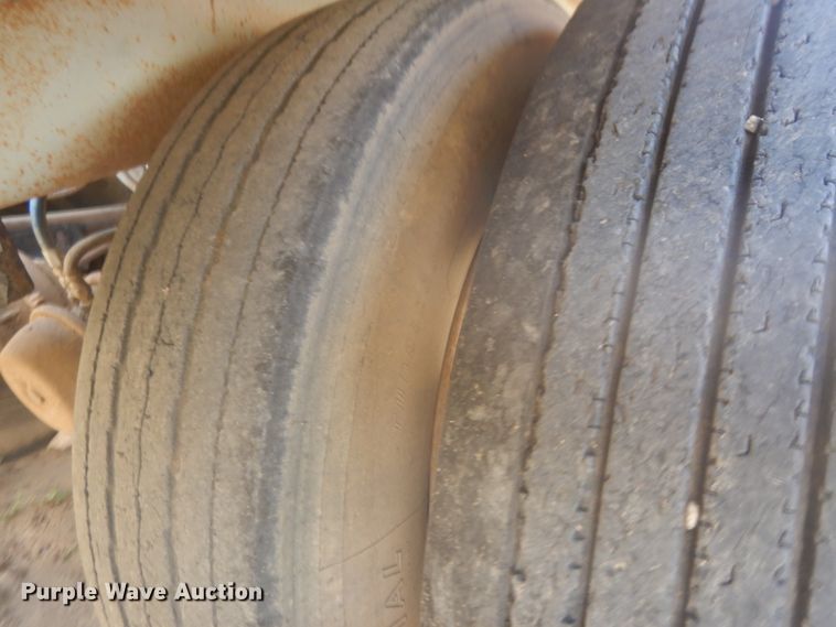 image for item JZ9847 1980 Trailmaster  tank trailer