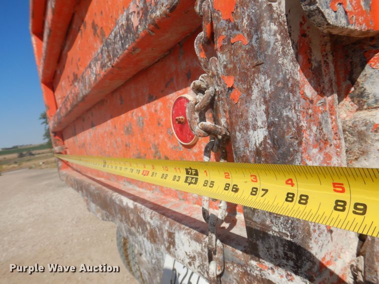 image for item JZ9900 1979 Ford  dump truck