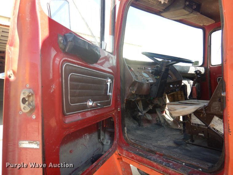 image for item JZ9900 1979 Ford  dump truck