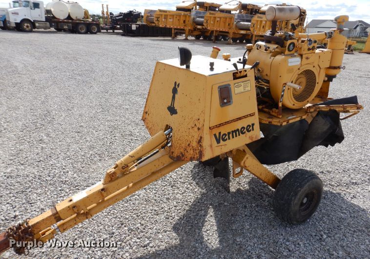 image for item KA9376 1993 Vermeer 630B  stump grinder