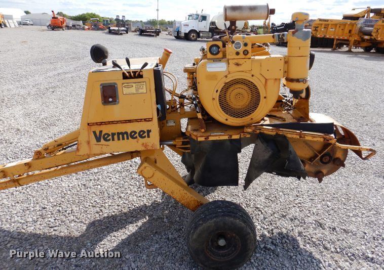 image for item KA9376 1993 Vermeer 630B  stump grinder