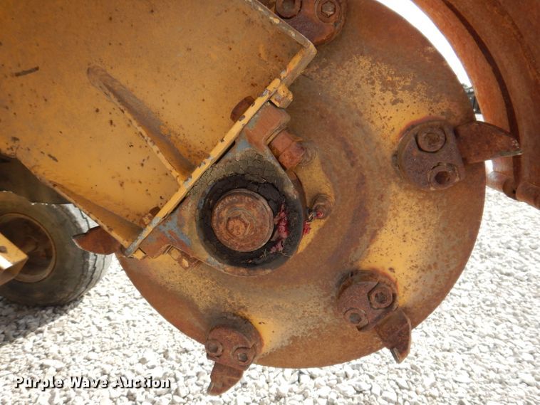 image for item KA9376 1993 Vermeer 630B  stump grinder