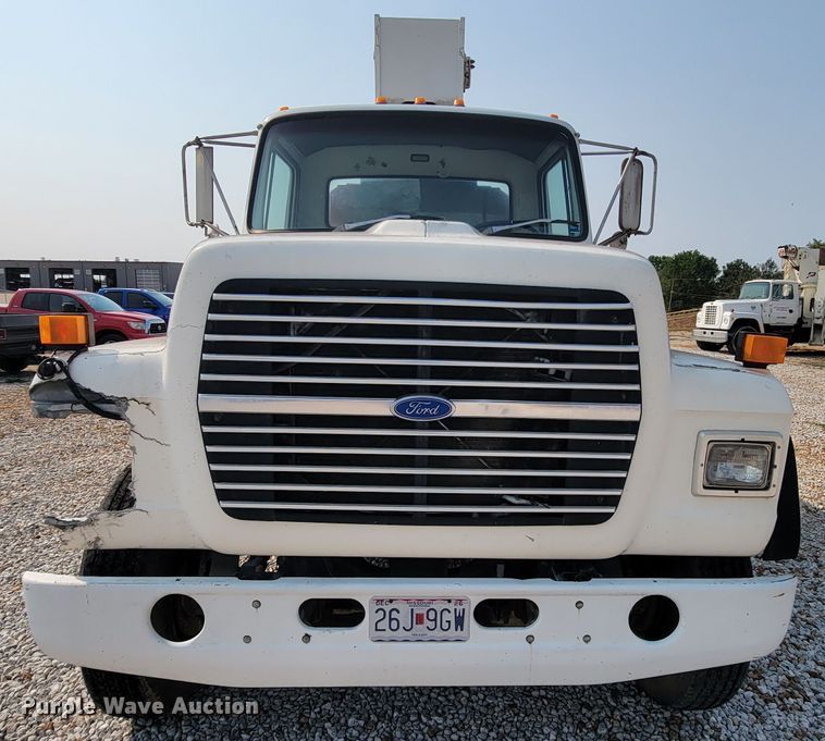 image for item KD9547 1985 Ford L8000  crane truck