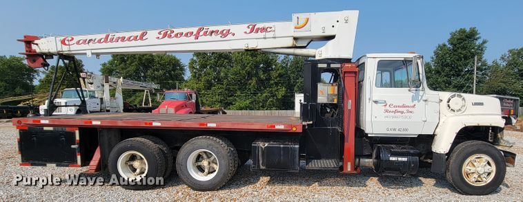 image for item KD9547 1985 Ford L8000  crane truck