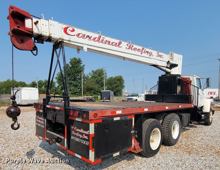 image for item KD9547 1985 Ford L8000  crane truck