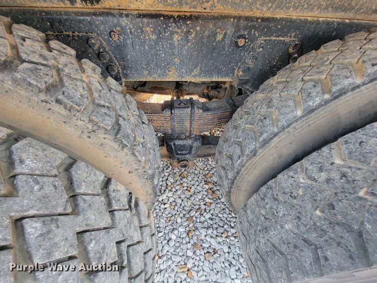 image for item KD9547 1985 Ford L8000  crane truck