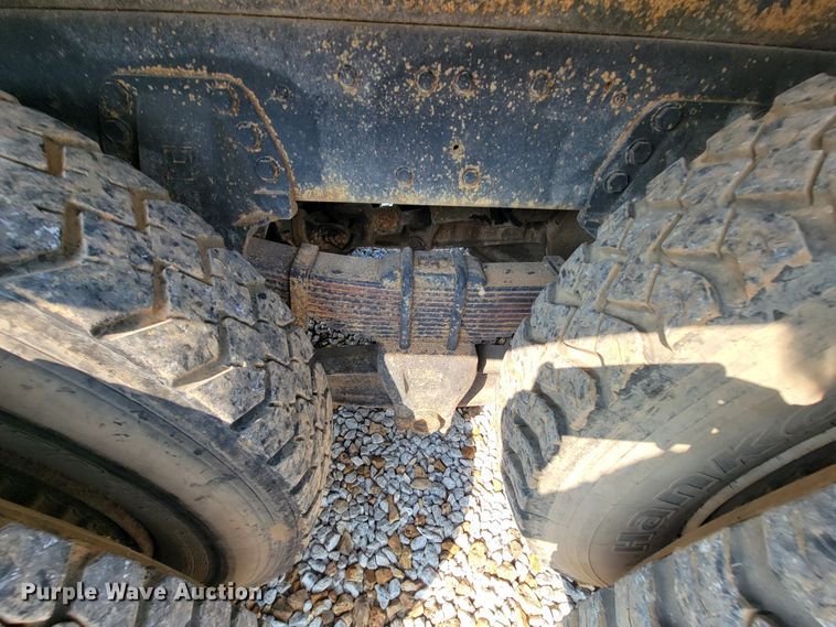 image for item KD9547 1985 Ford L8000  crane truck