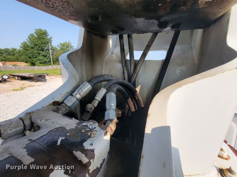 image for item KD9547 1985 Ford L8000  crane truck