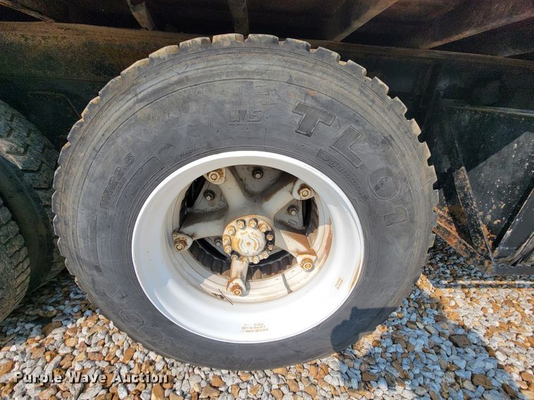 image for item KD9547 1985 Ford L8000  crane truck