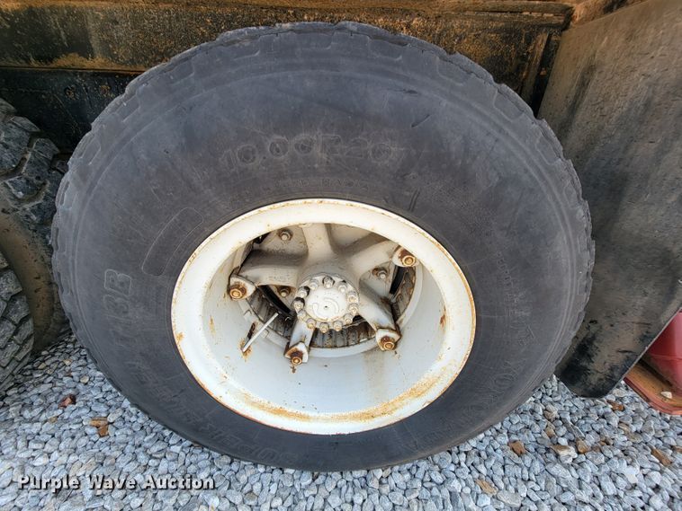 image for item KD9547 1985 Ford L8000  crane truck