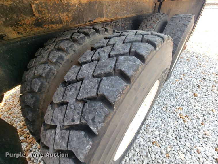 image for item KD9547 1985 Ford L8000  crane truck