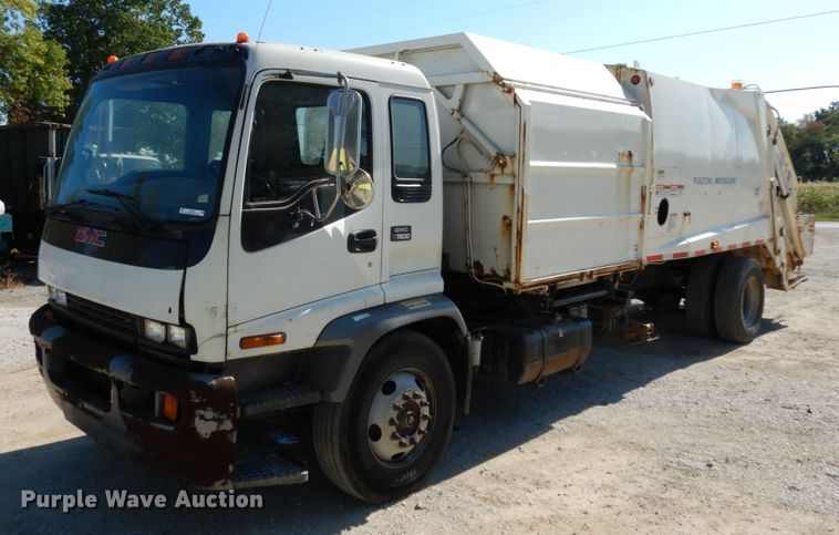 image for item KI9525 2007 GMC T7500  refuse truck