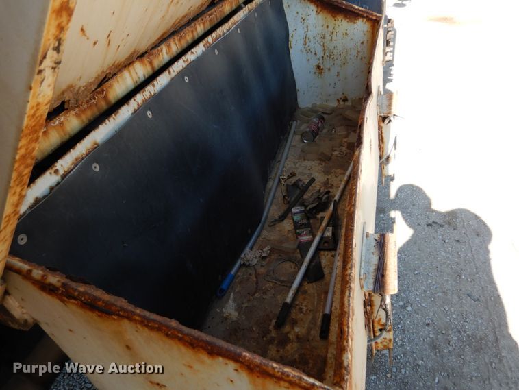 image for item KI9525 2007 GMC T7500  refuse truck