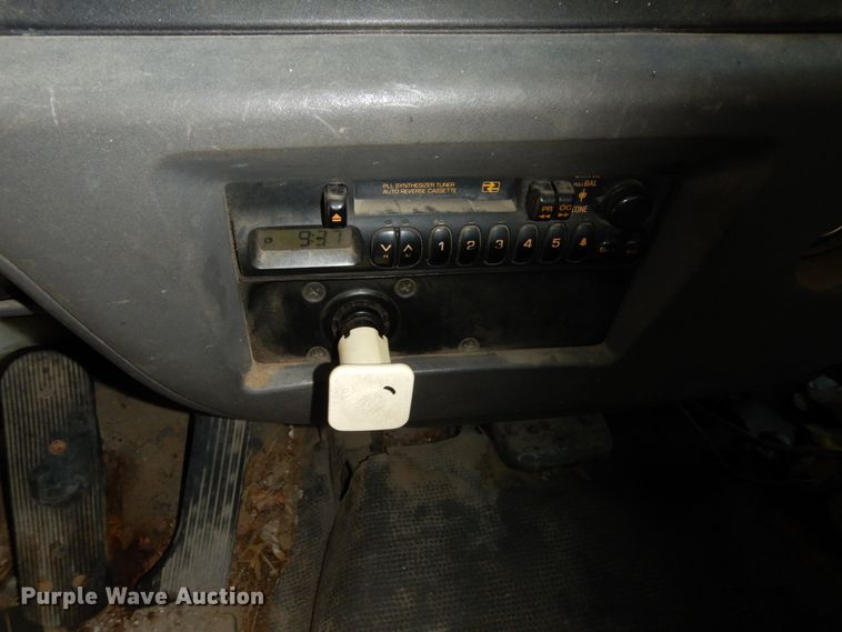 image for item KI9525 2007 GMC T7500  refuse truck