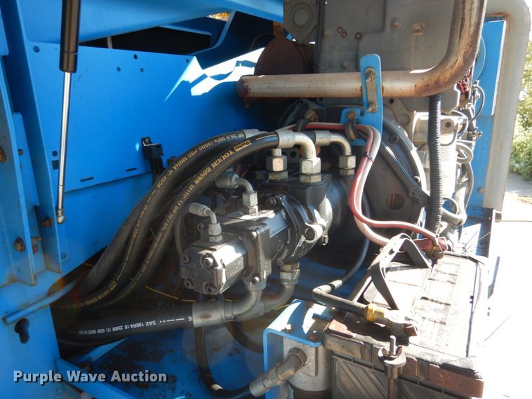 image for item KI9534 2007 Genie S-40  boom lift