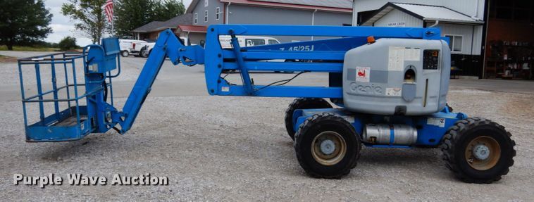 image for item KI9536 2001 Genie Z45/25J  boom lift
