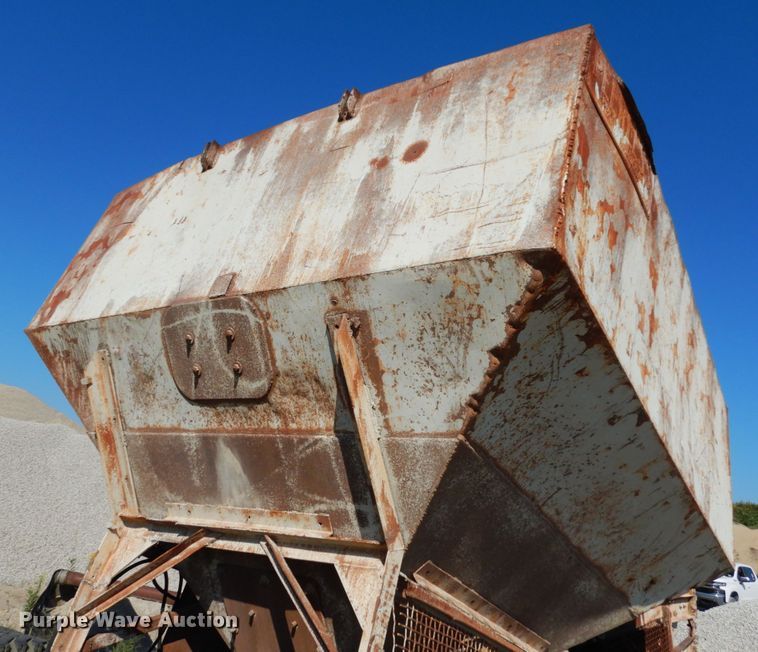 image for item KI9589 Peerless  rock bin and conveyor