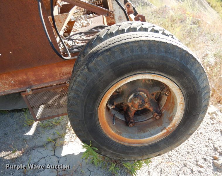 image for item KI9589 Peerless  rock bin and conveyor