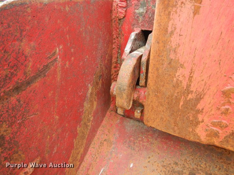 image for item KI9591 2002 Volvo VHD  dump truck