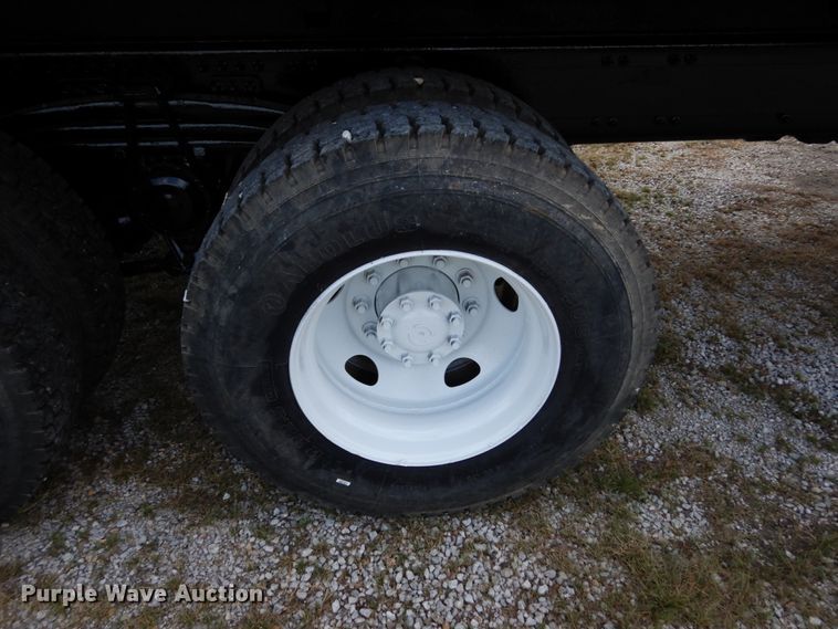 image for item KI9591 2002 Volvo VHD  dump truck