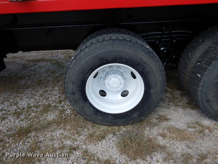 image for item KI9591 2002 Volvo VHD  dump truck