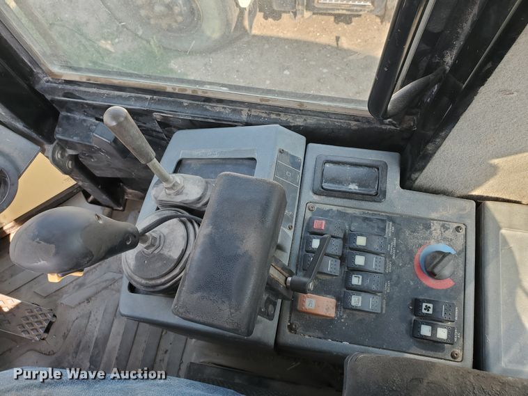 image for item KK9289 2005 Caterpillar 930G  wheel loader