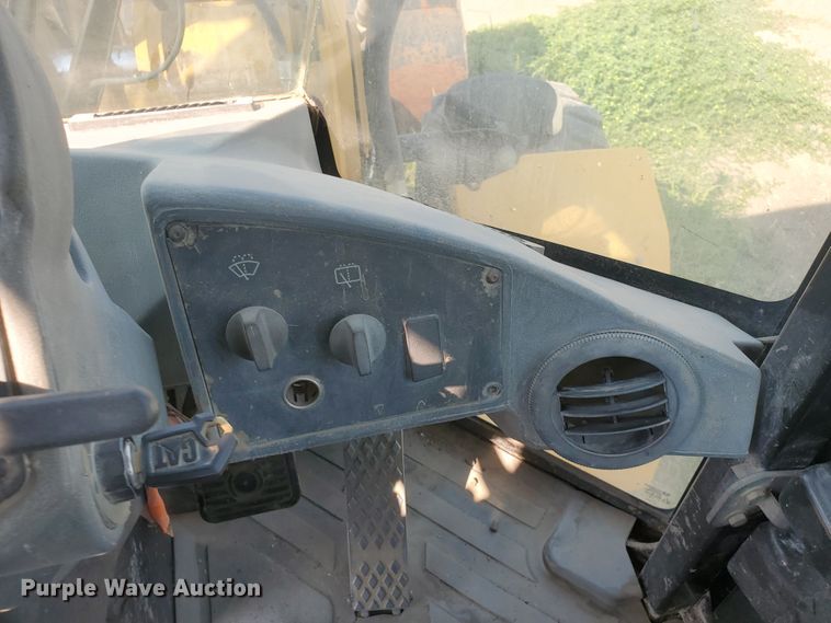 image for item KK9289 2005 Caterpillar 930G  wheel loader