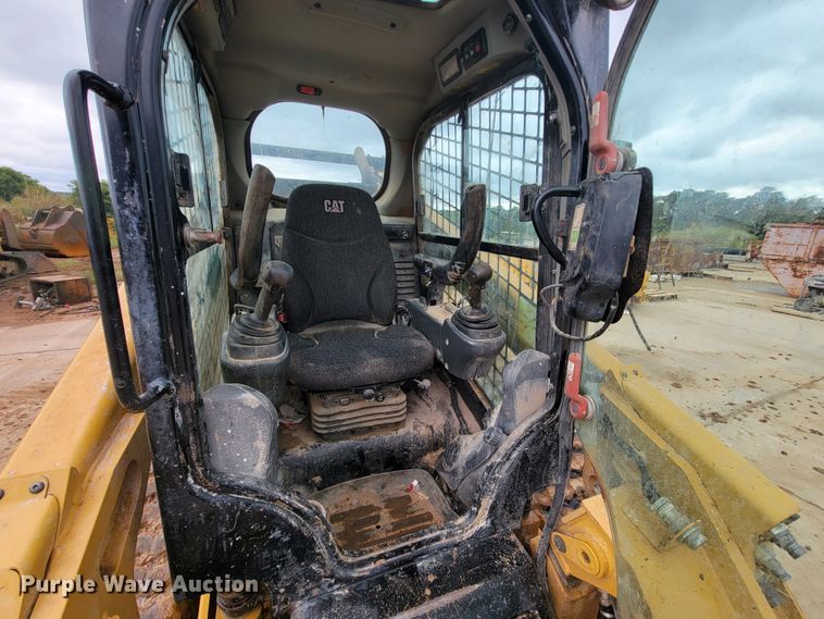 image for item KQ9252 2017 Caterpillar 299D2  tracked skid steer loader