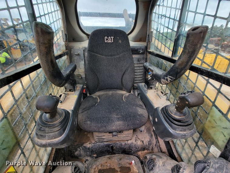 image for item KQ9252 2017 Caterpillar 299D2  tracked skid steer loader