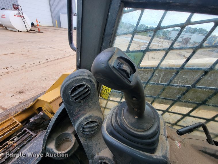 image for item KQ9252 2017 Caterpillar 299D2  tracked skid steer loader