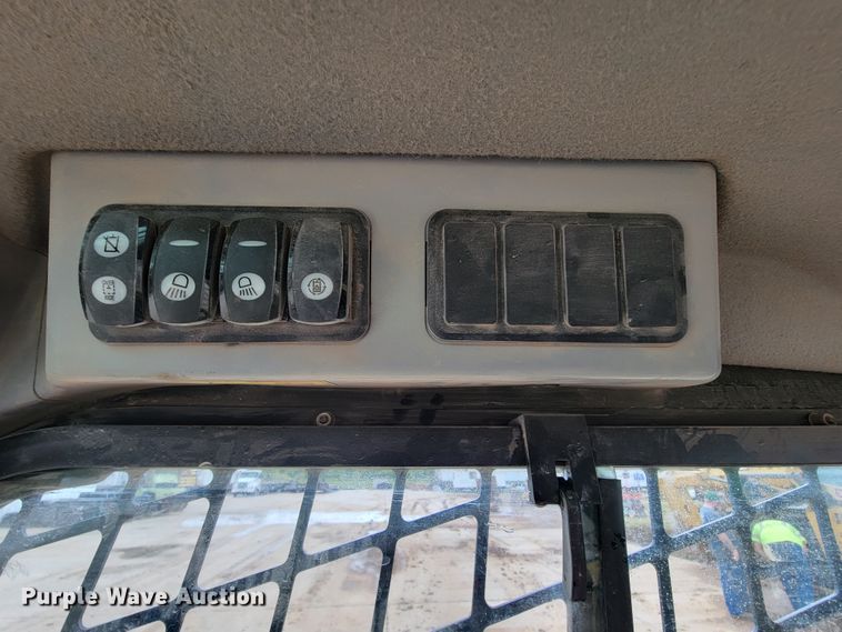 image for item KQ9252 2017 Caterpillar 299D2  tracked skid steer loader