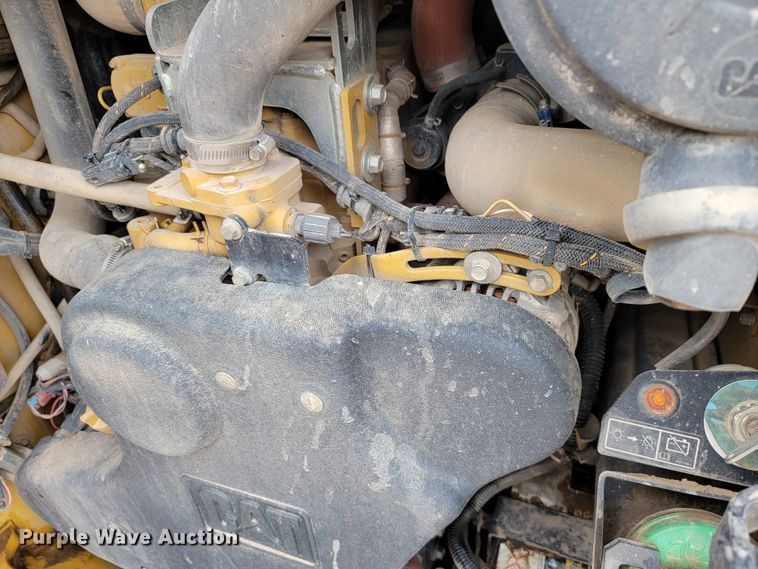 image for item KQ9252 2017 Caterpillar 299D2  tracked skid steer loader