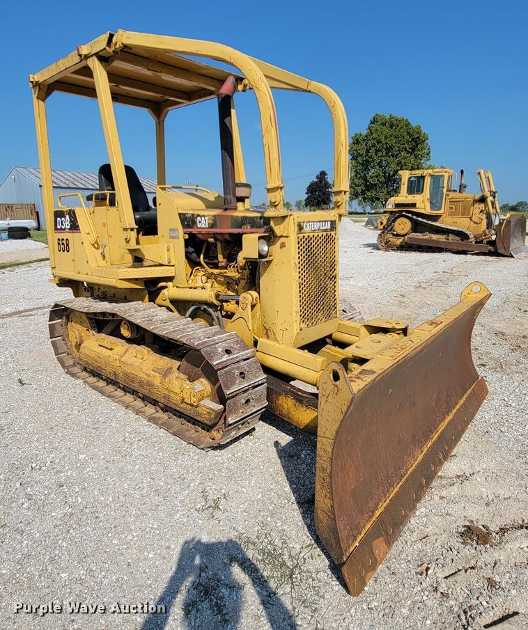 image for item KQ9279 1986 Caterpillar D3B  dozer