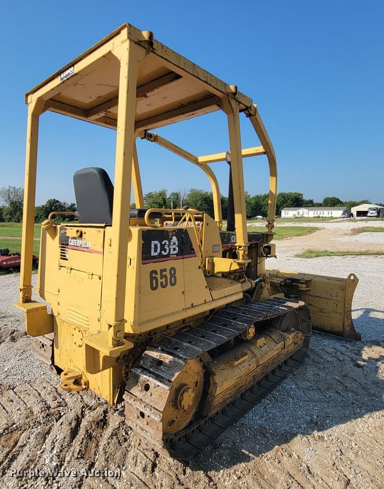 image for item KQ9279 1986 Caterpillar D3B  dozer