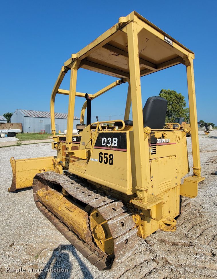 image for item KQ9279 1986 Caterpillar D3B  dozer