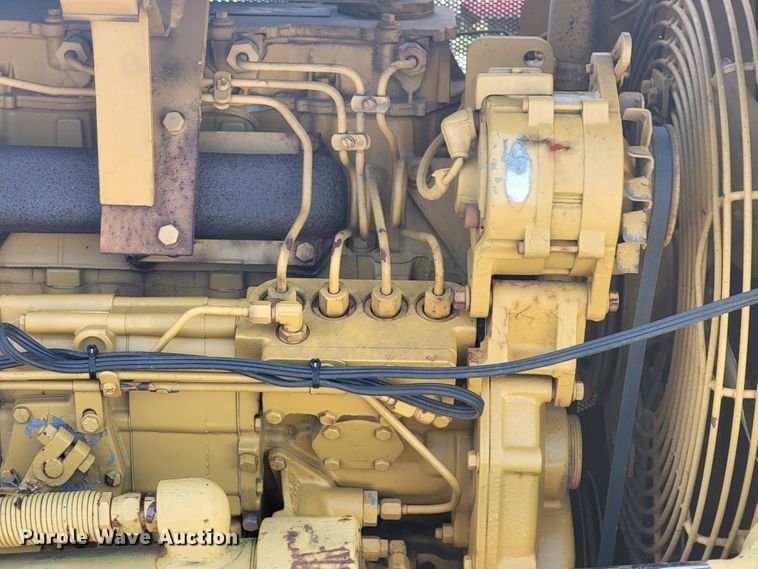 image for item KQ9279 1986 Caterpillar D3B  dozer