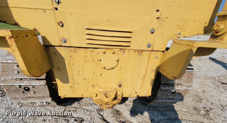image for item KQ9279 1986 Caterpillar D3B  dozer