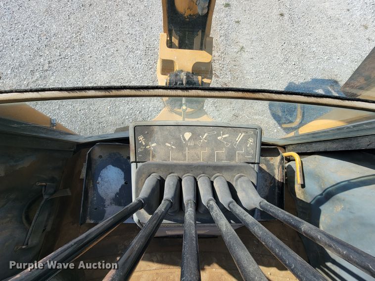 image for item KQ9280 1997 Case 580L  backhoe