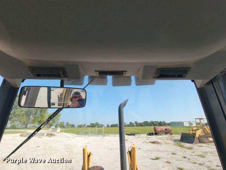 image for item KQ9280 1997 Case 580L  backhoe